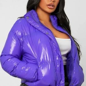 ✅ 【SOLD】 ✅ 
 Puffer Coat with Zipper and Buttons